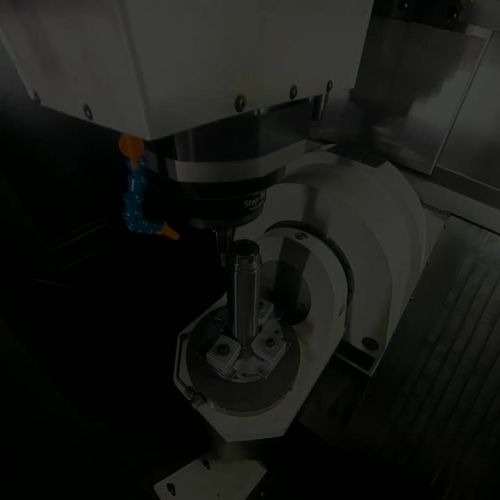 Der Takt geht weiter. Mikron Mill S 400 U. Eine Maschine. Ein Werkstück. Tausend Bewegungen. Jede sitzt. Häwitool. #Häwitool #Zers...